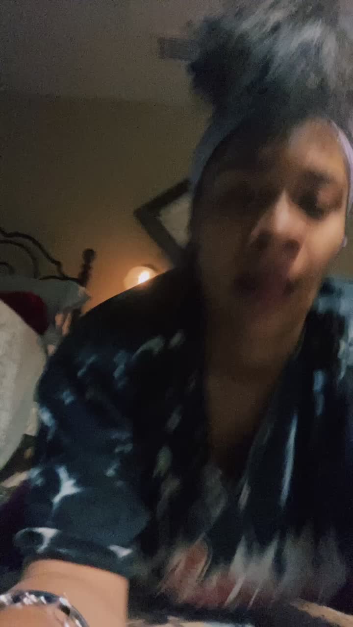 @Ebonie L