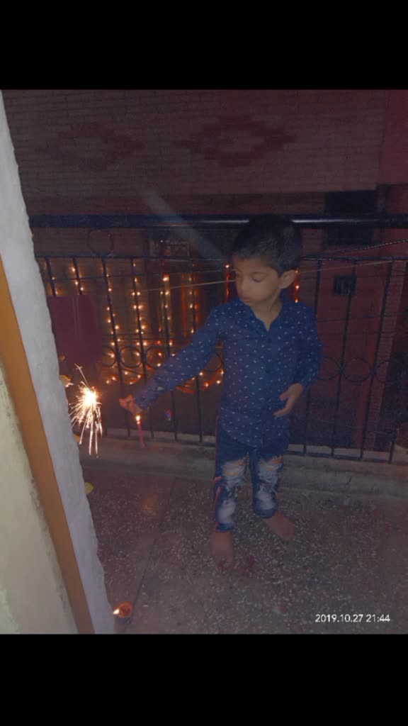 @KHUSHBOO SINGH
