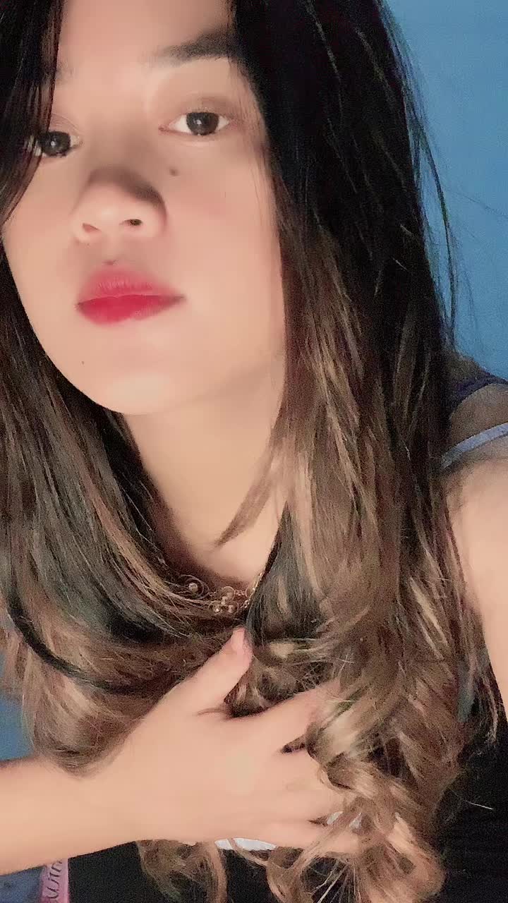 @Gemoy menggigit 🤫