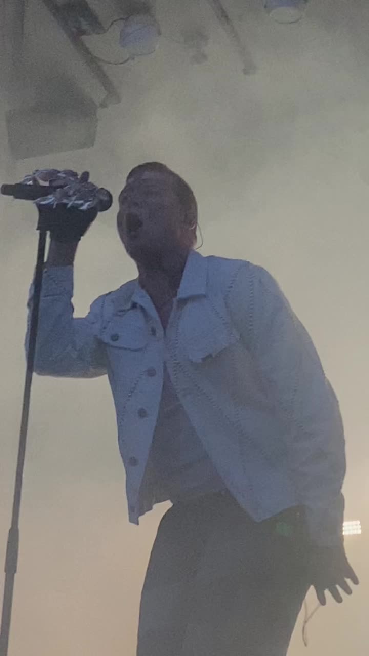 @Ok&auml;nd V&auml;n