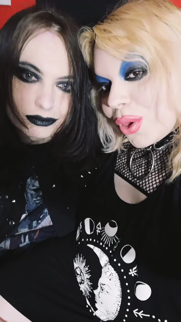 @MissPunkerella