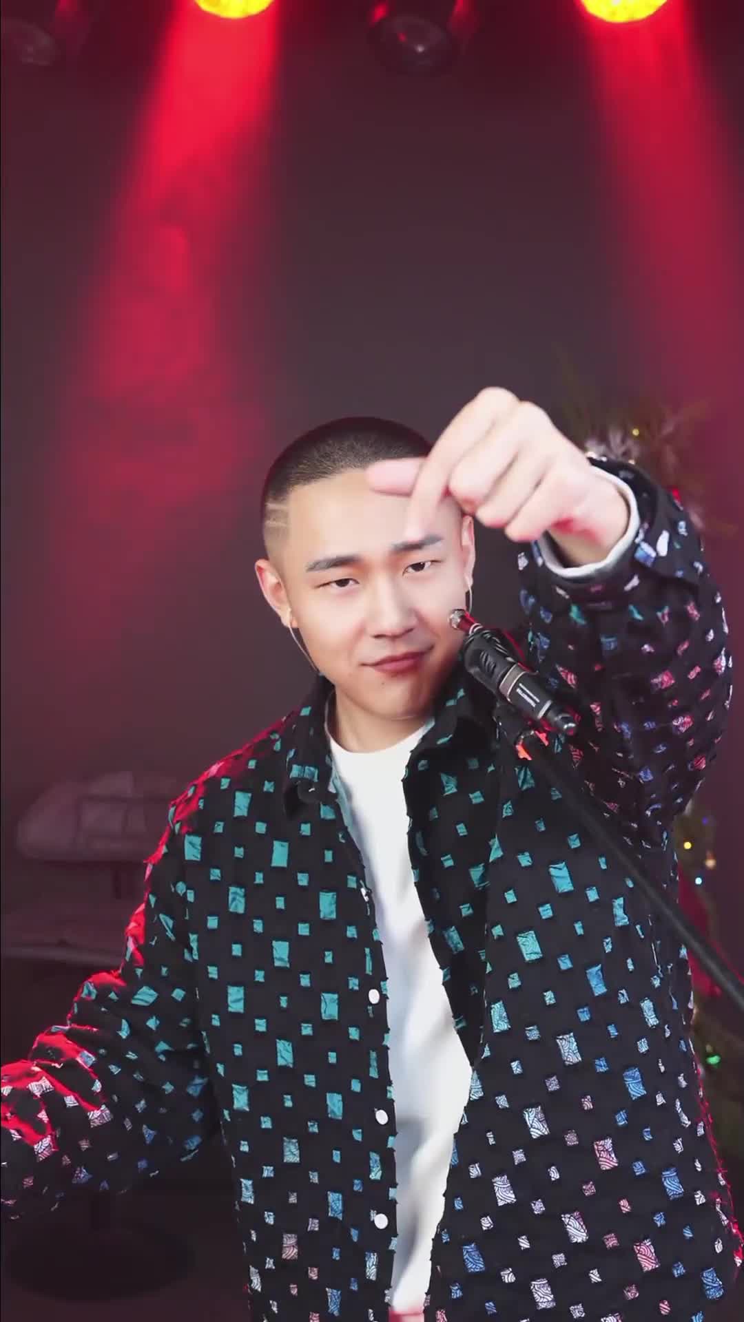 @热心村民小郝