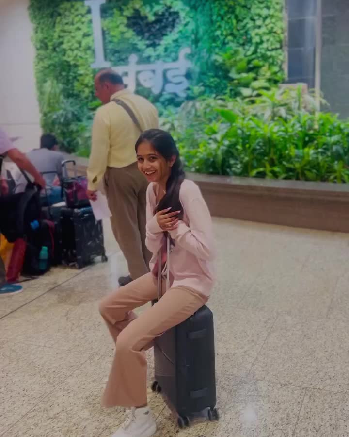 @Srushti😻🙈🤍