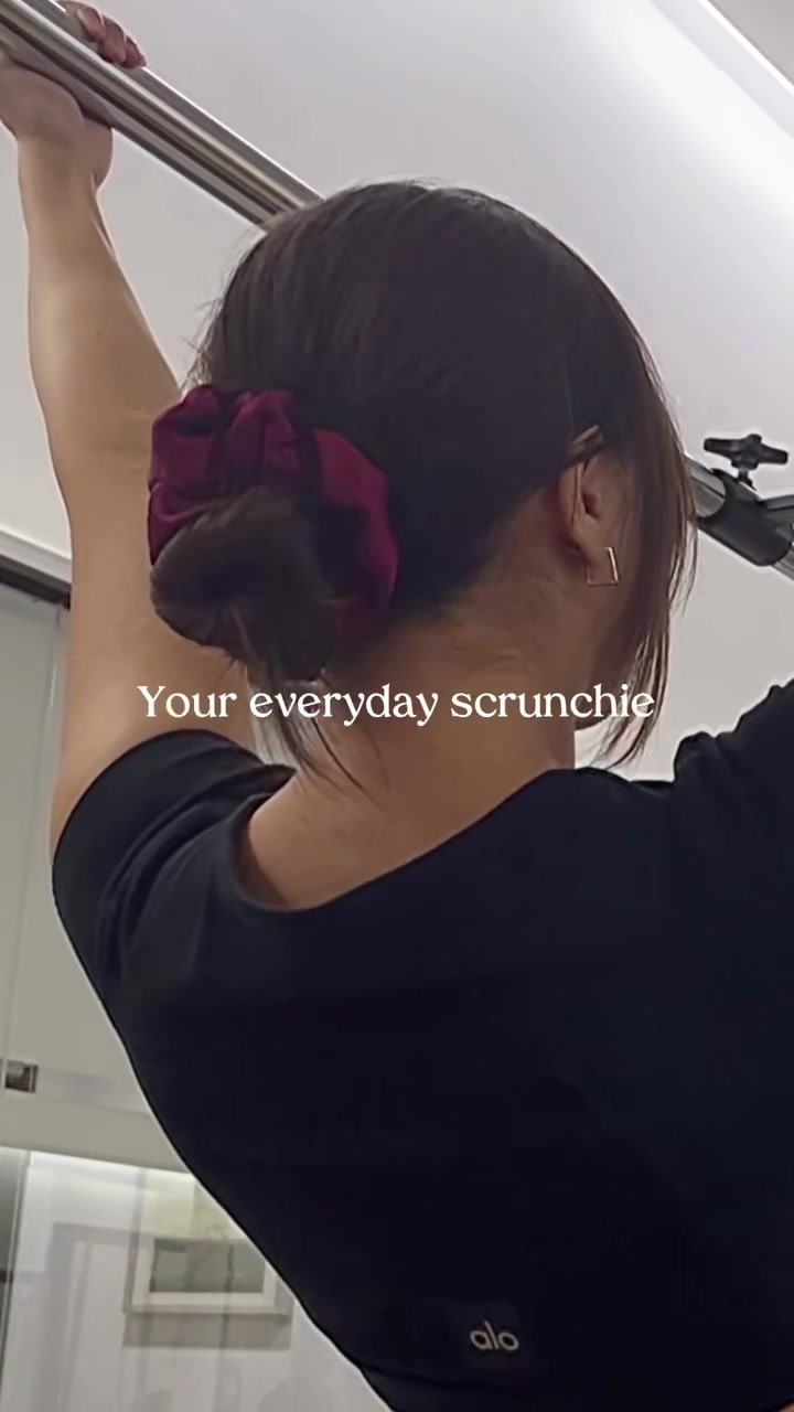 @OneTwistScrunchie