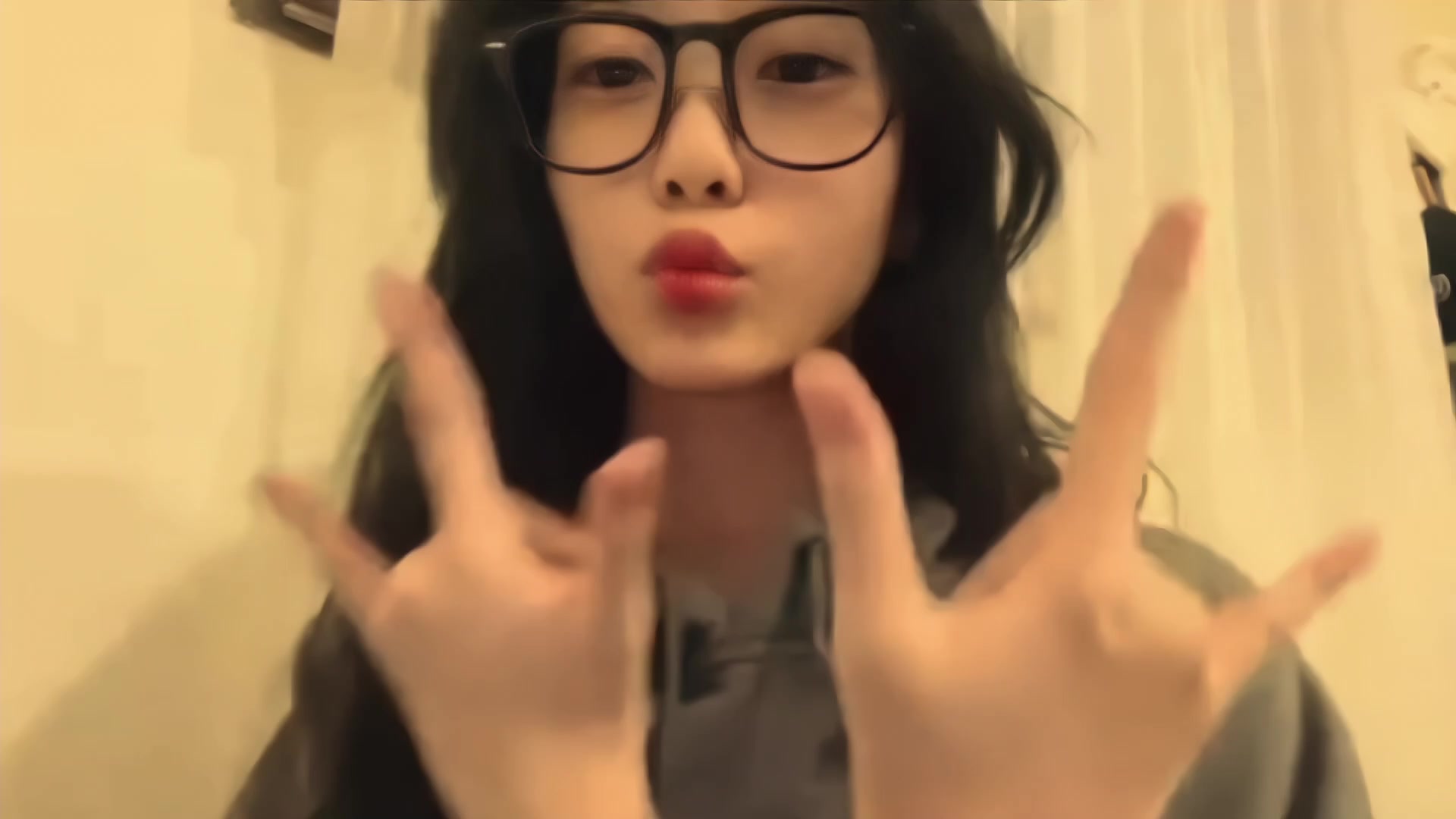 @bluebvrrie_
