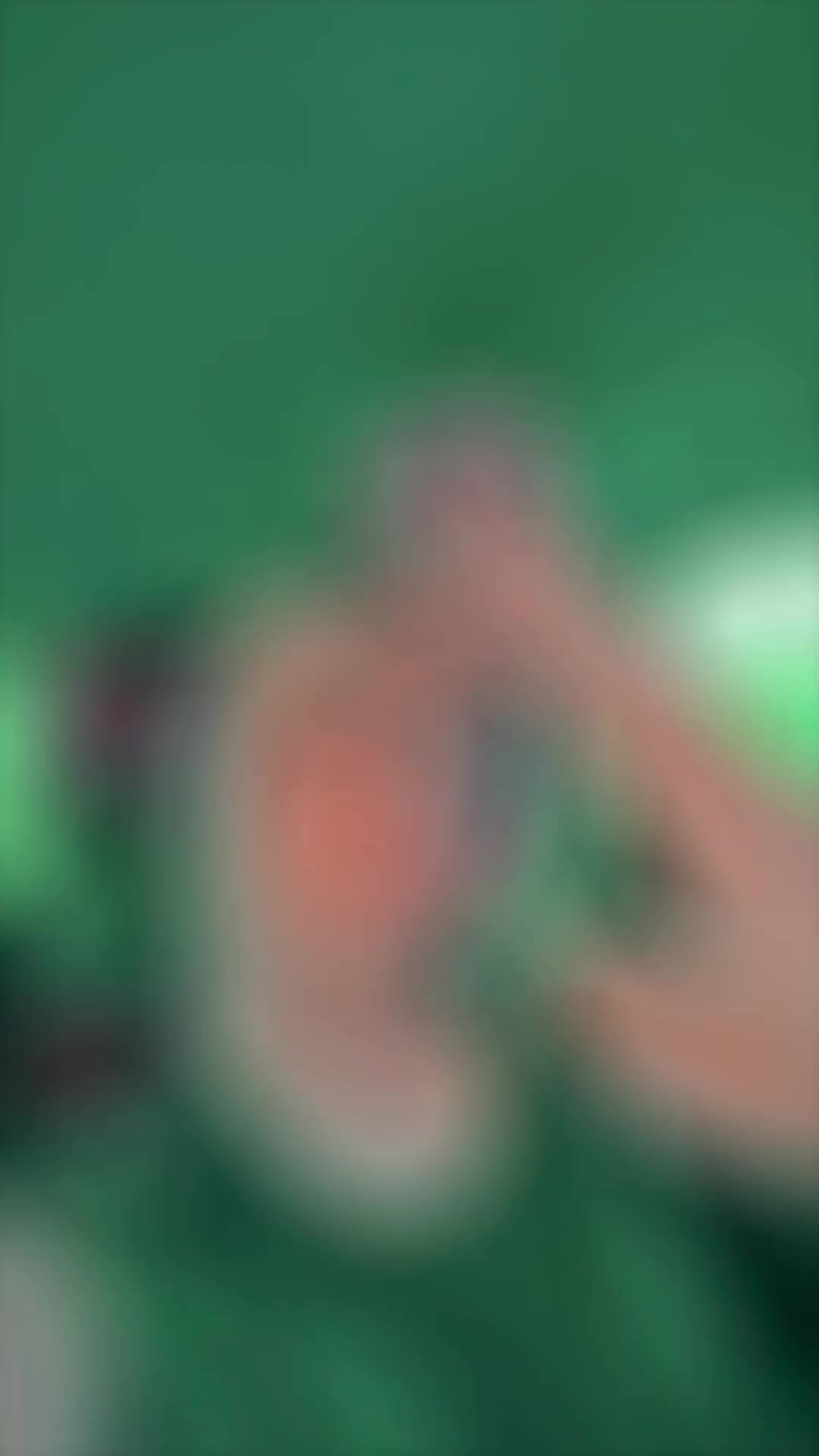 @<33