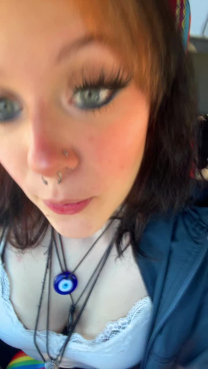 @teaganseniuk