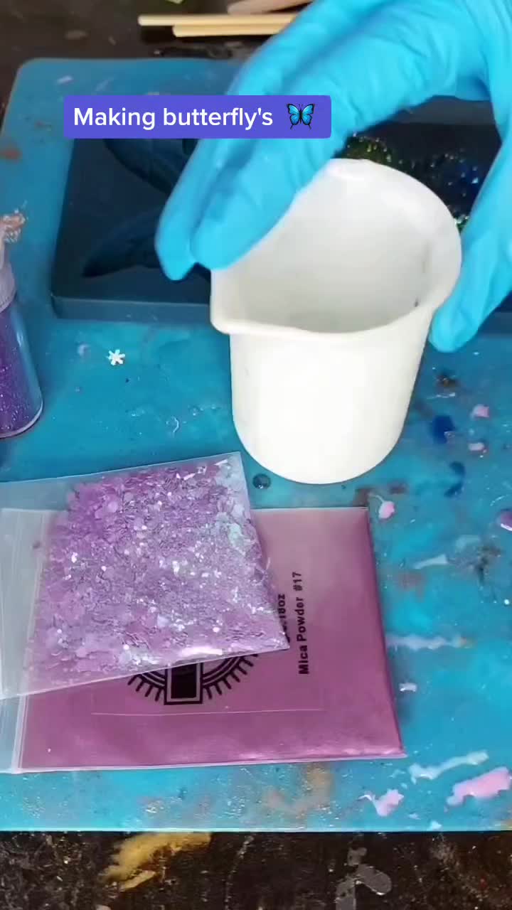 @Hayley's Resin