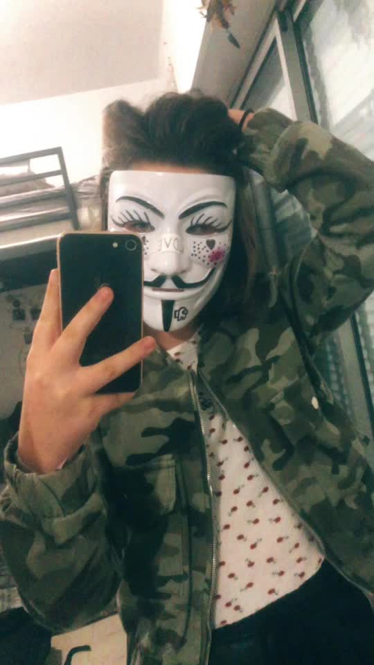 @J’ai les yeux vert les gens ;)