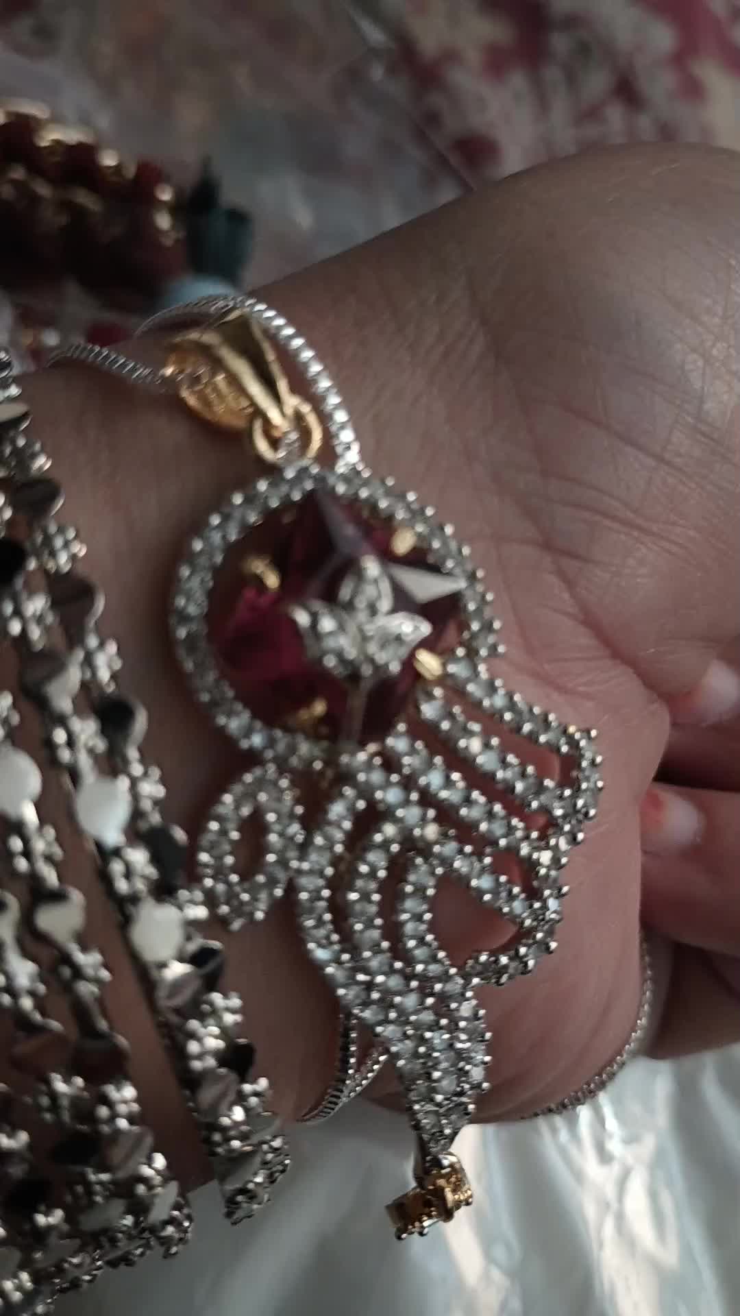 @shahnazBollywood1