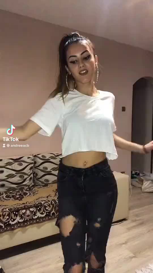 @Andreeacb