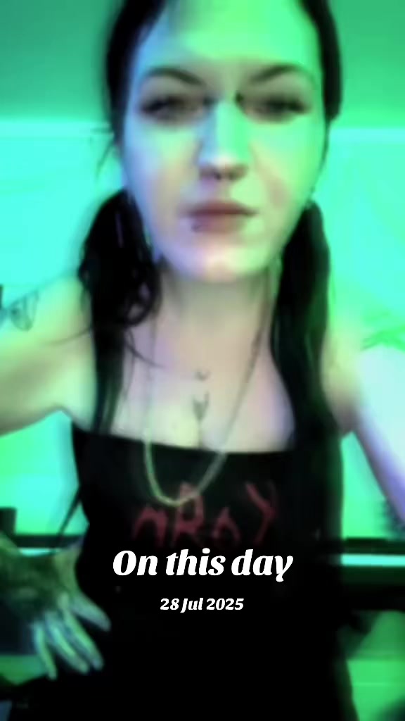 @🕷️MadAlice🕷️