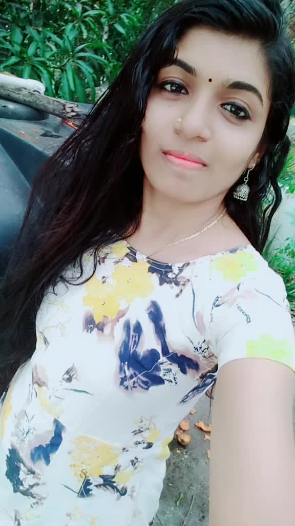 @charuu_zzzzz