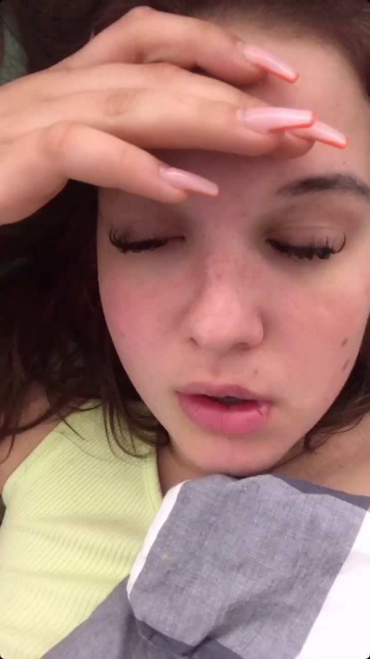 @Dudewhoisamelieruess