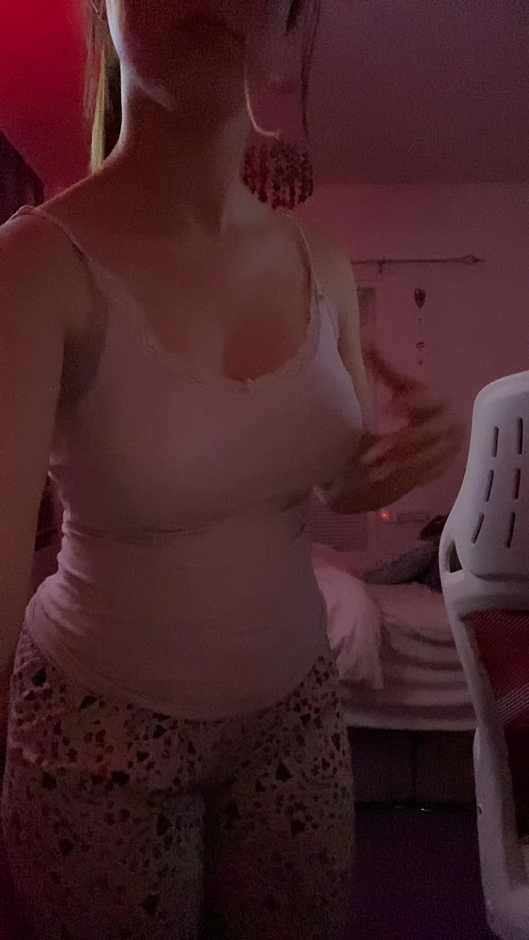 @isobel