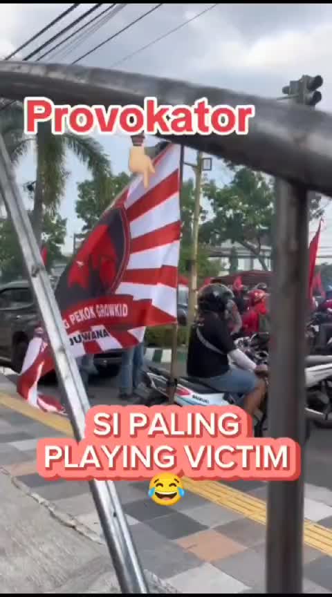 @HUMOR POLITIK