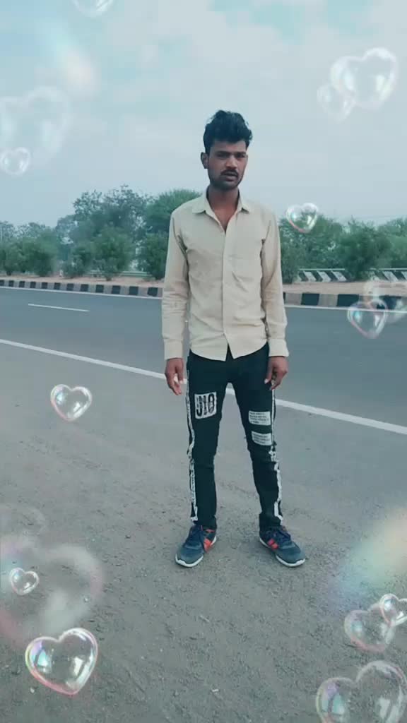 @user1764972290402