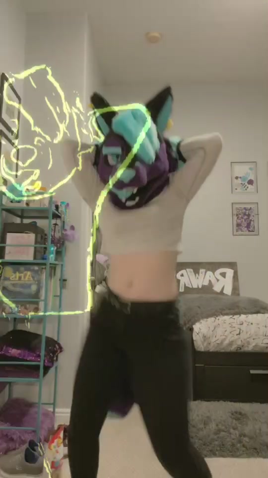 @RoxyTheFolf