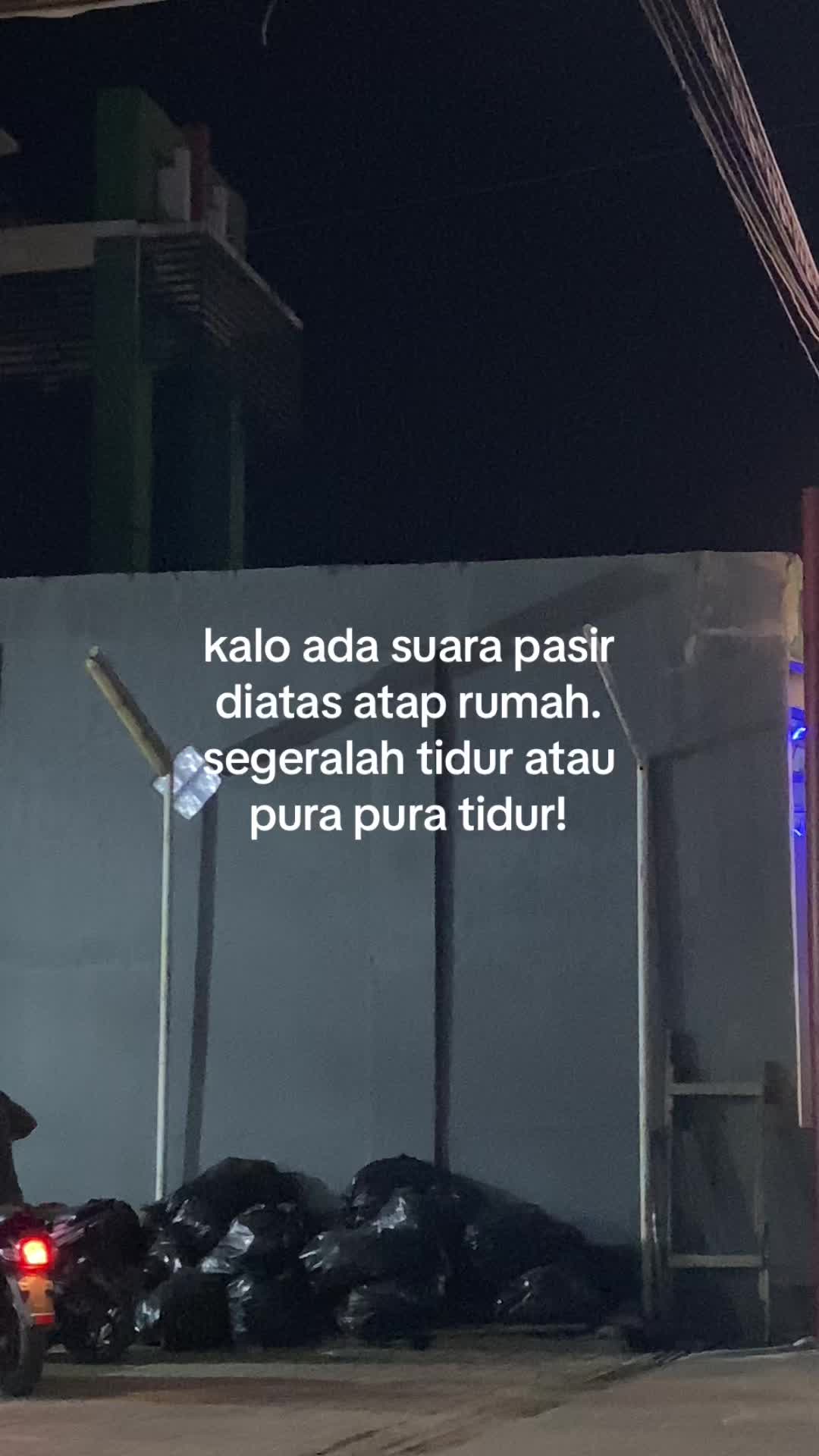 @arkam_