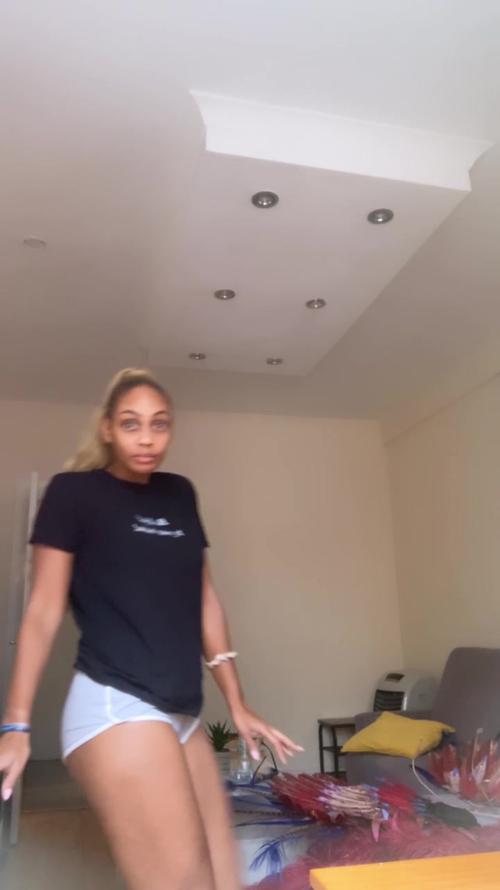@PralinePanda