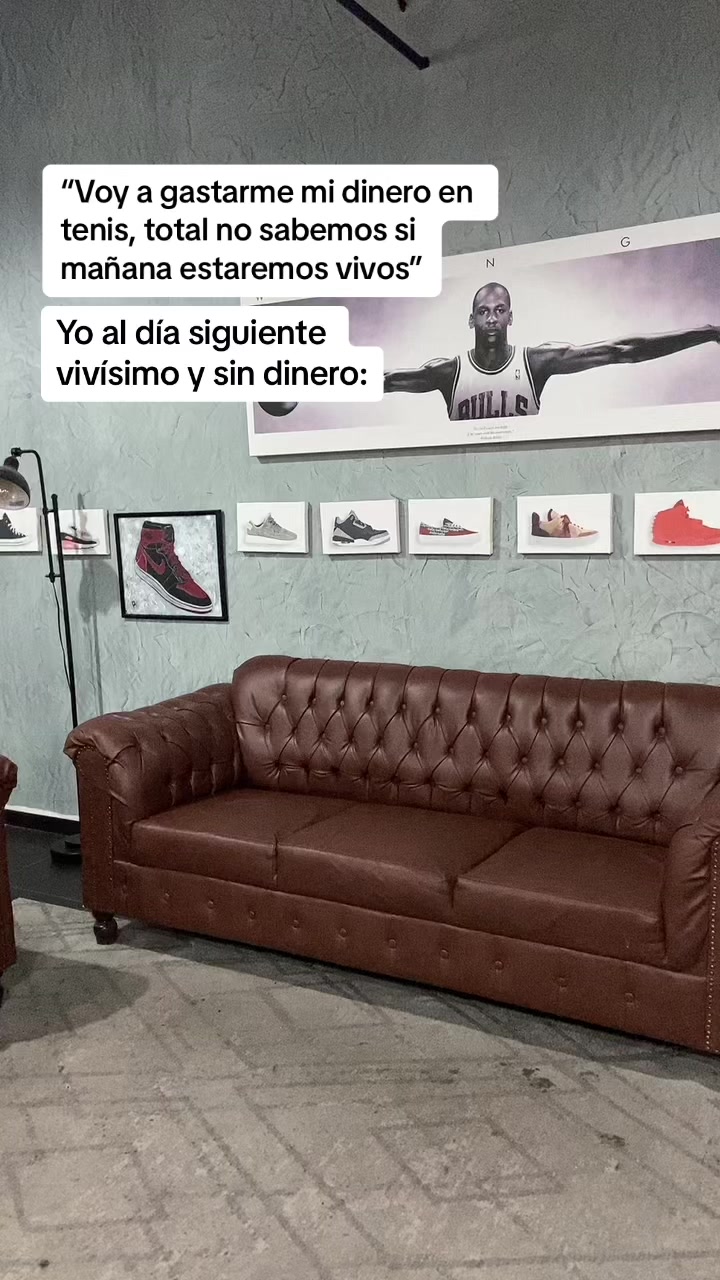 @STOLZ Sneaker Store