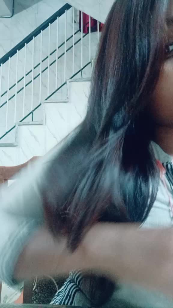 @nishuu_