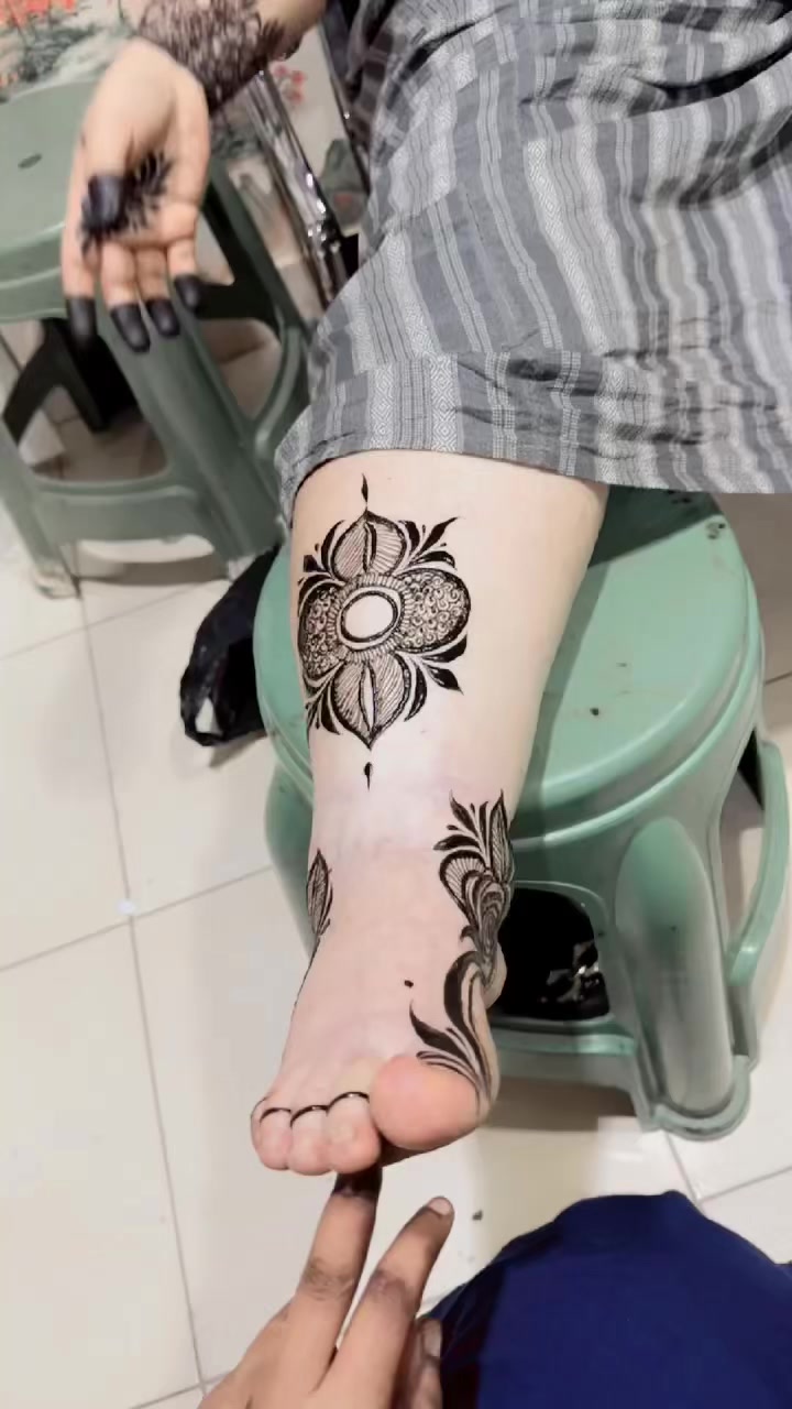 @MAANDEEQ BEAUTY SALON