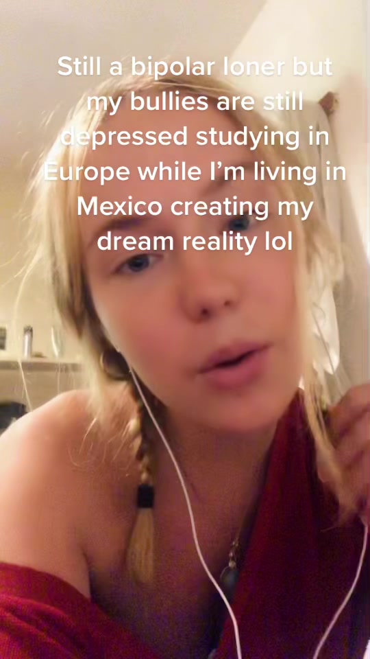 @🧚🏼&zwj;♂️