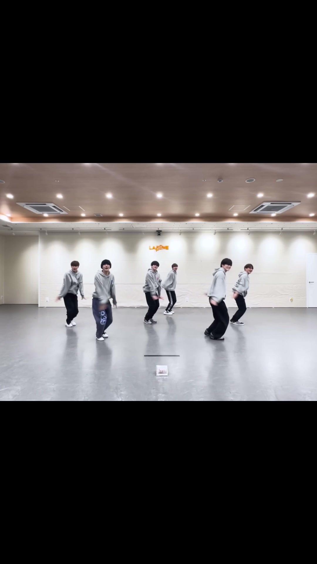 @🫶🏻💜 ̖́-