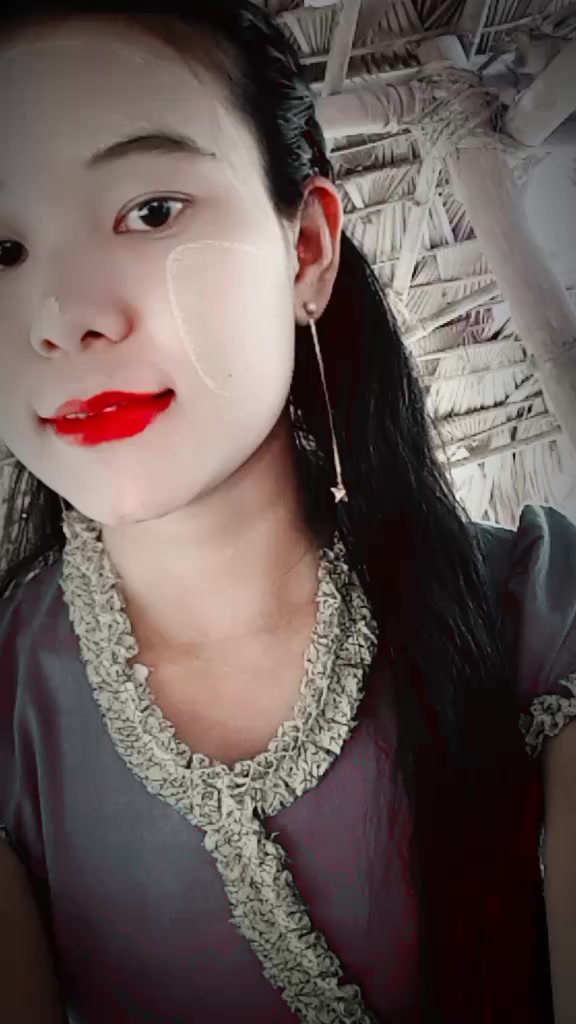 @€î £ãÿ တောသူမလေး🤪🤪🤪