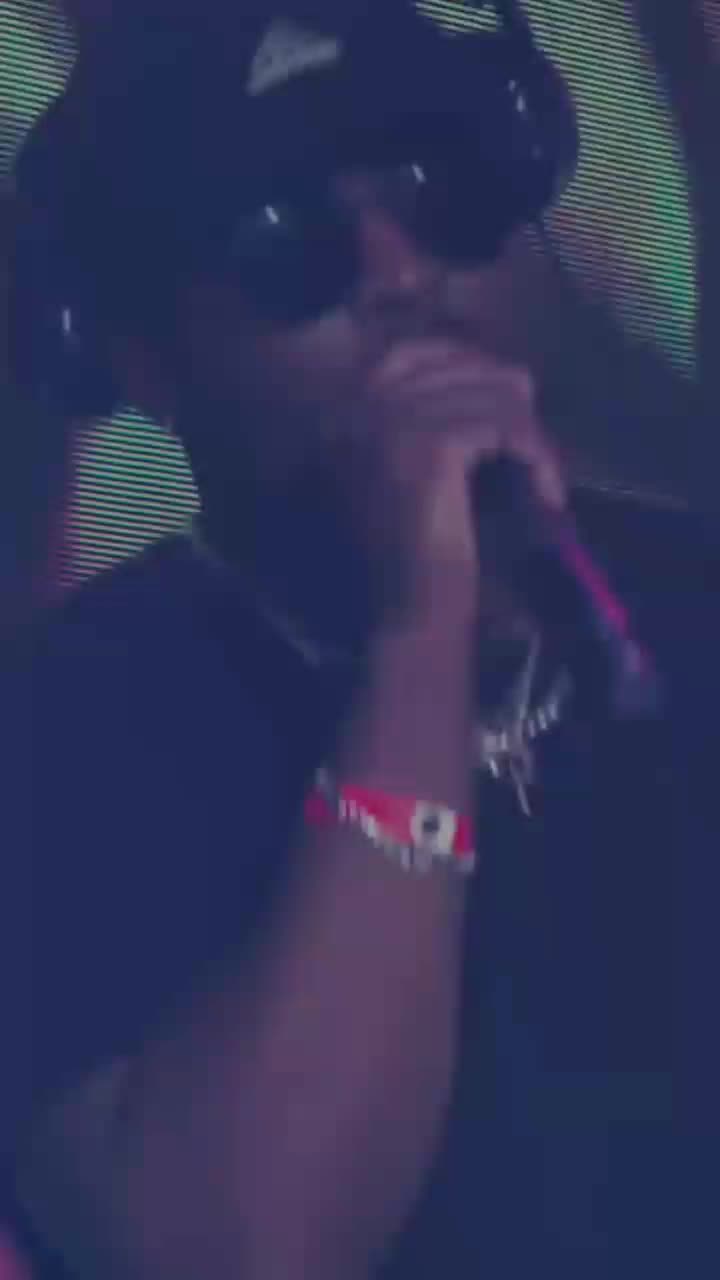 @🖤
