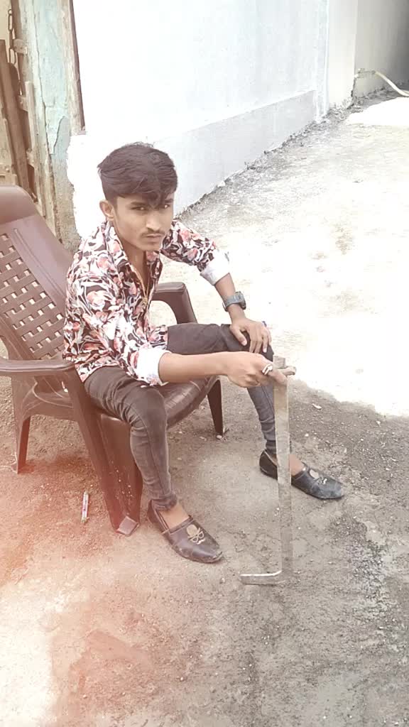 @BADBOI👅_《YASH》