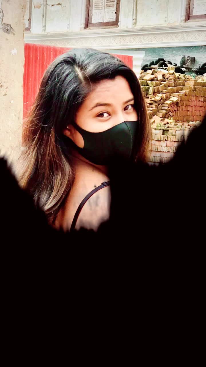 @N E H A ๐ฆ