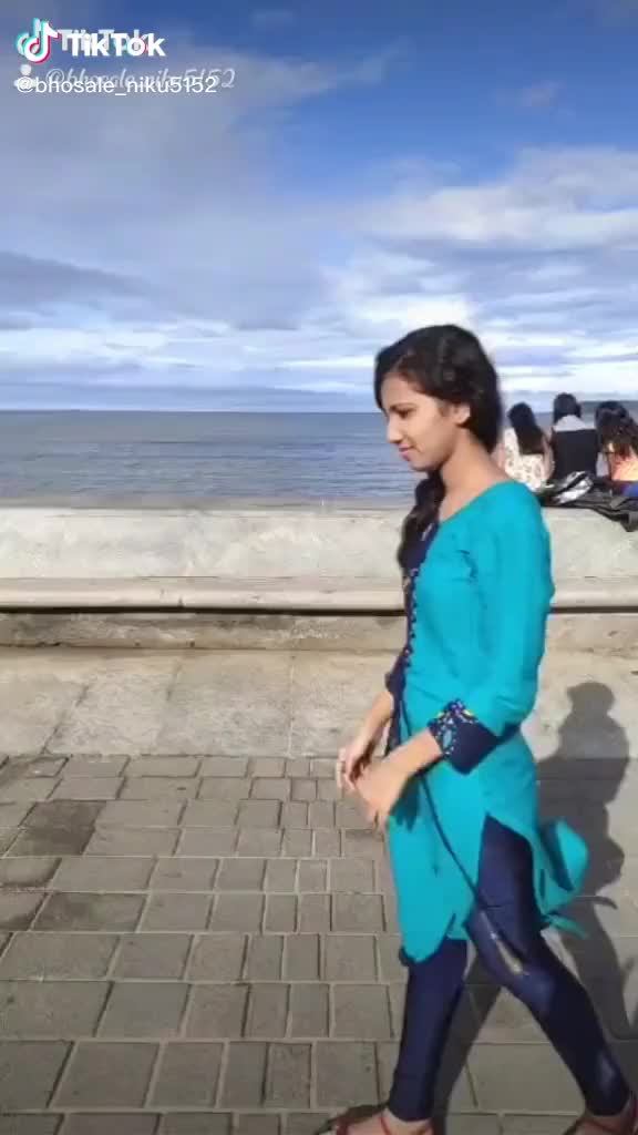 @akshu🦋