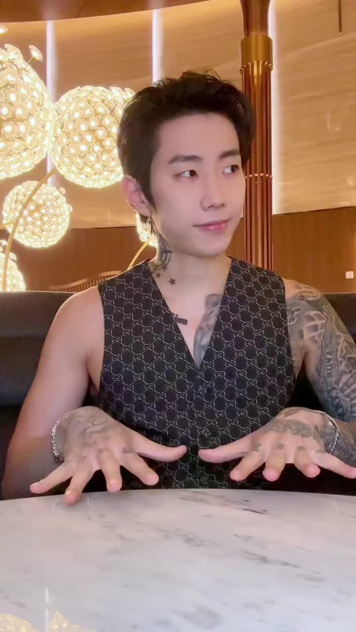 @JWalkerzPR