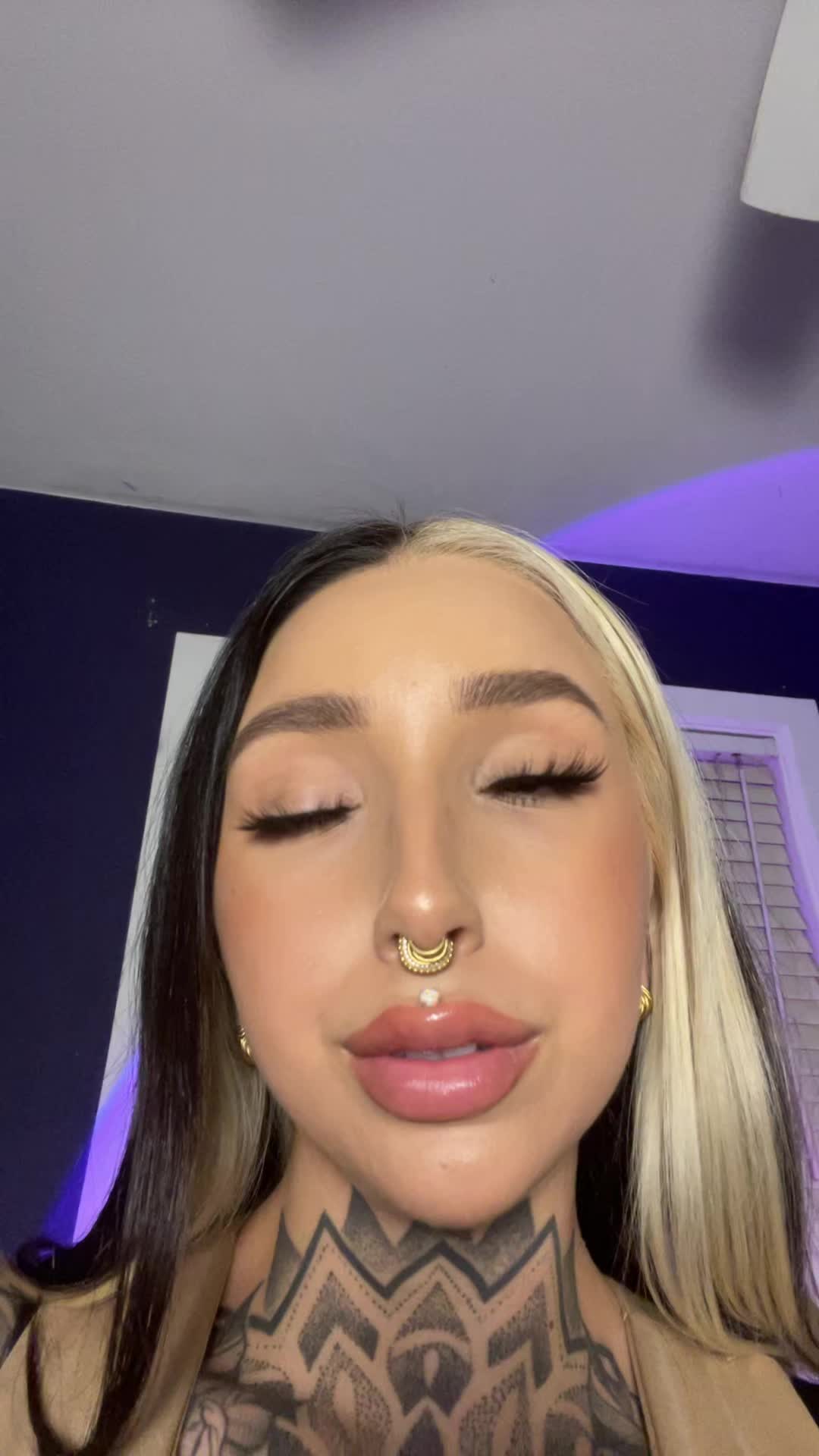 @IG : split_tongue_bri
