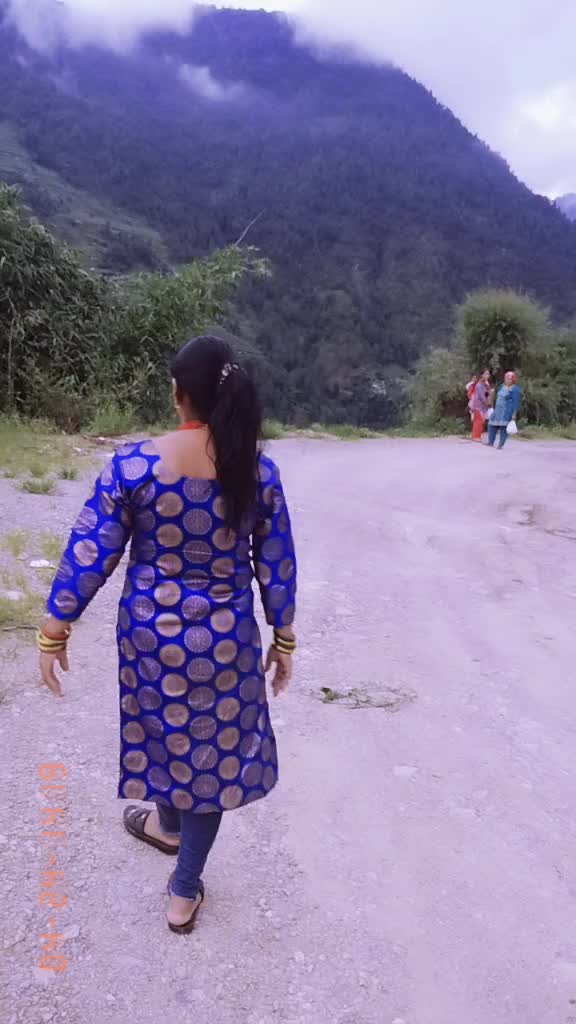 @Meena Khatri800