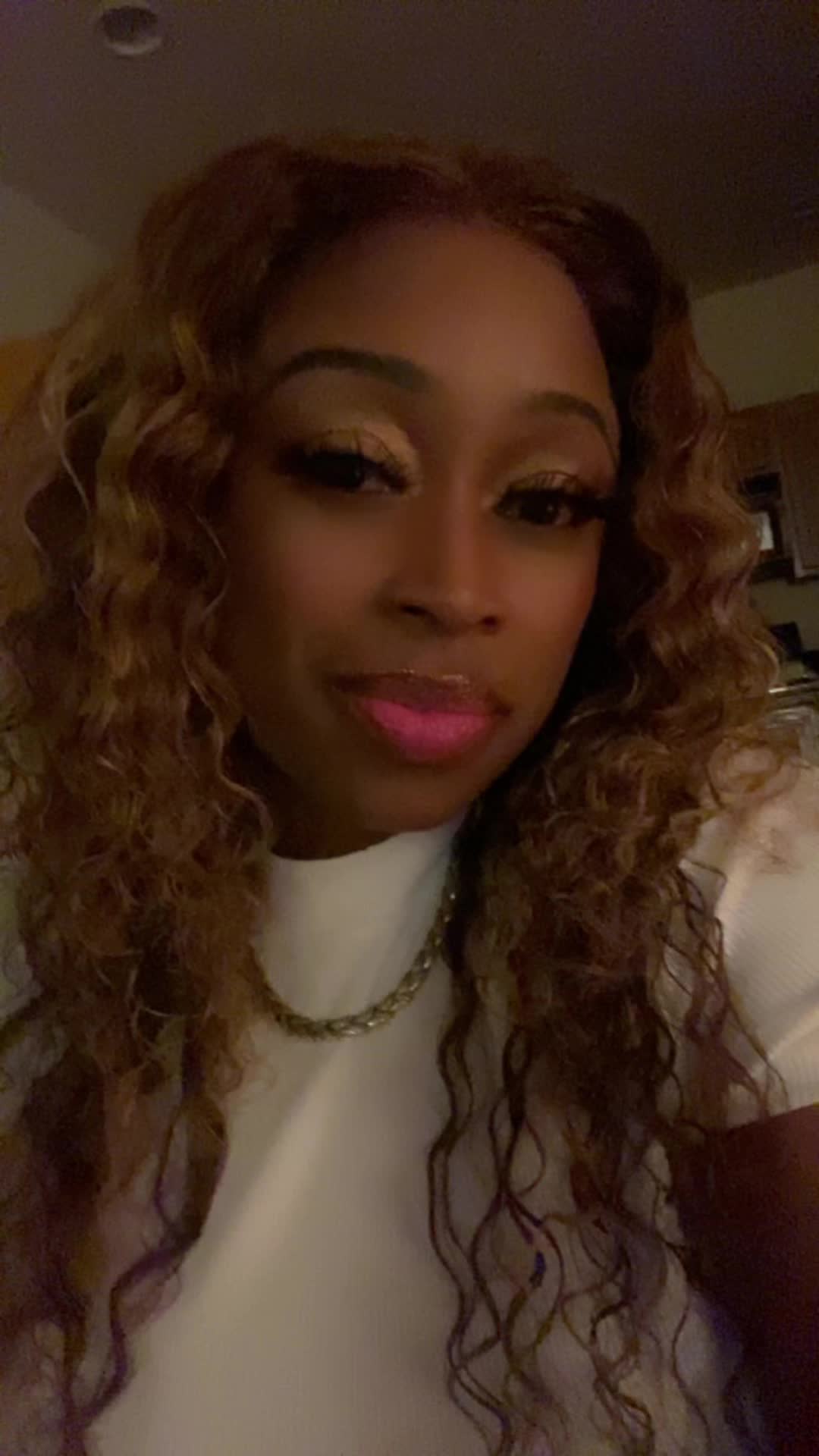 @Shonti_Adore