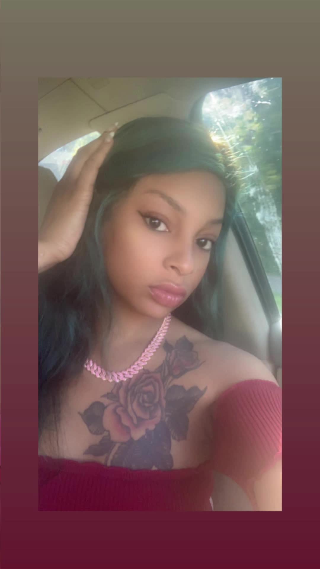 @BossLadyLola