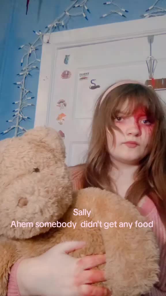 @{Weird_Cosplay}