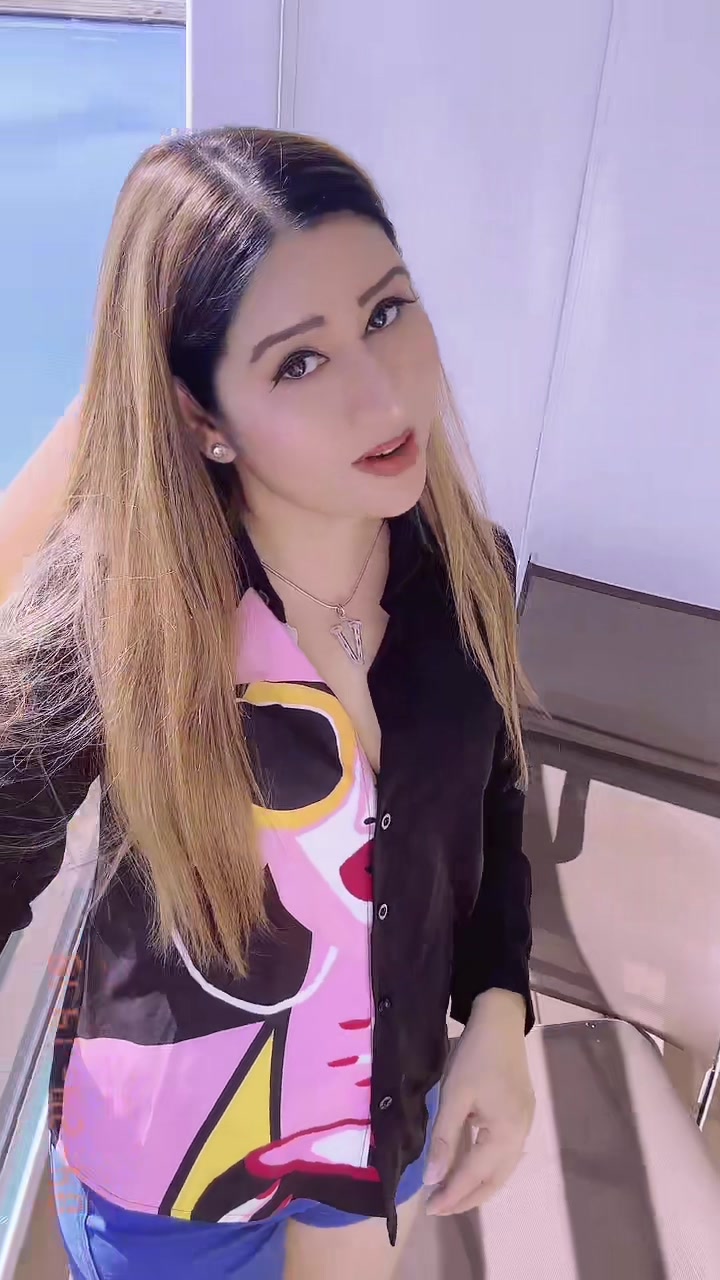 @Isha_Sharma