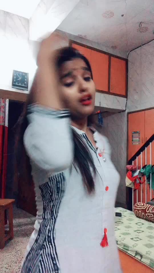 @nishuu_
