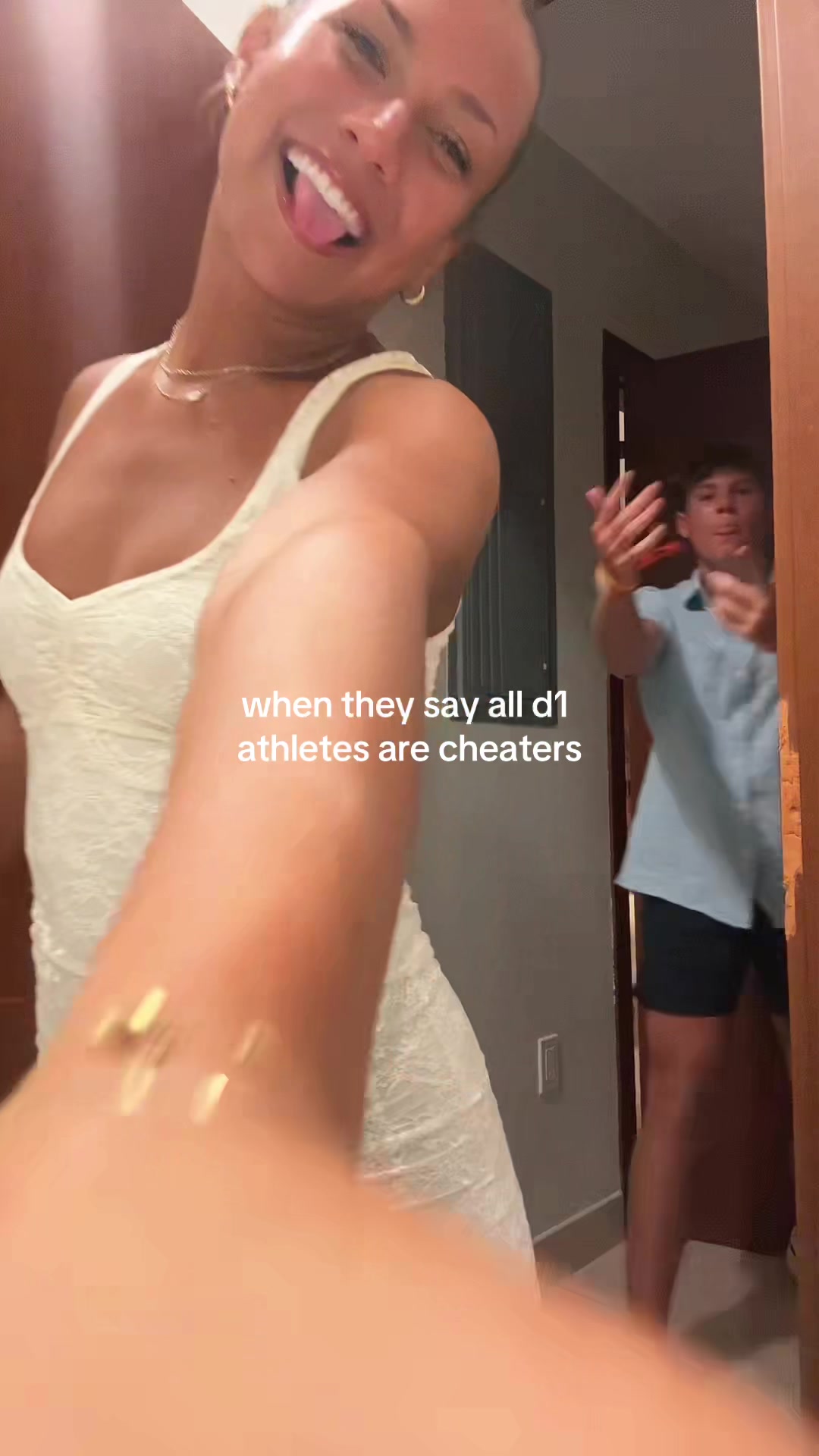 @gg