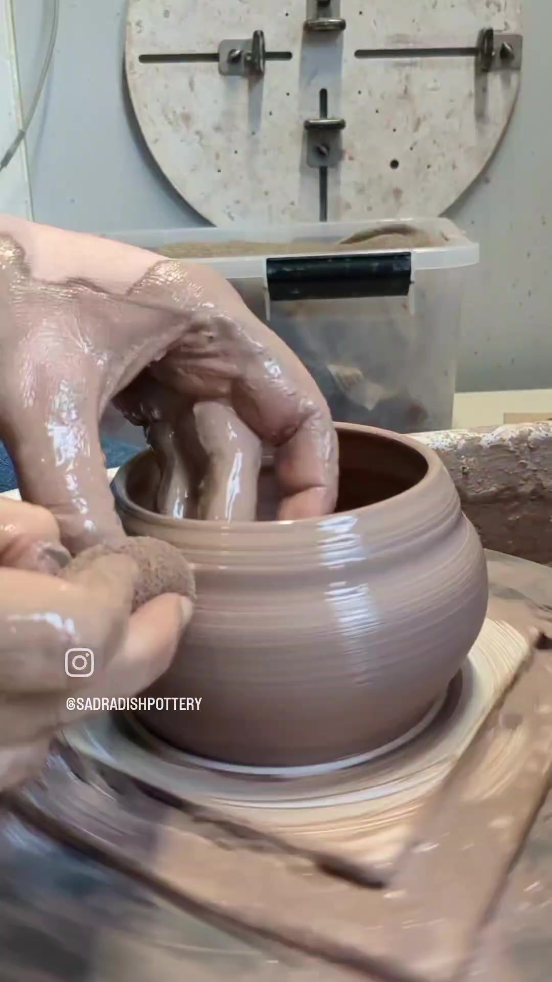 @Sad Radish Pottery