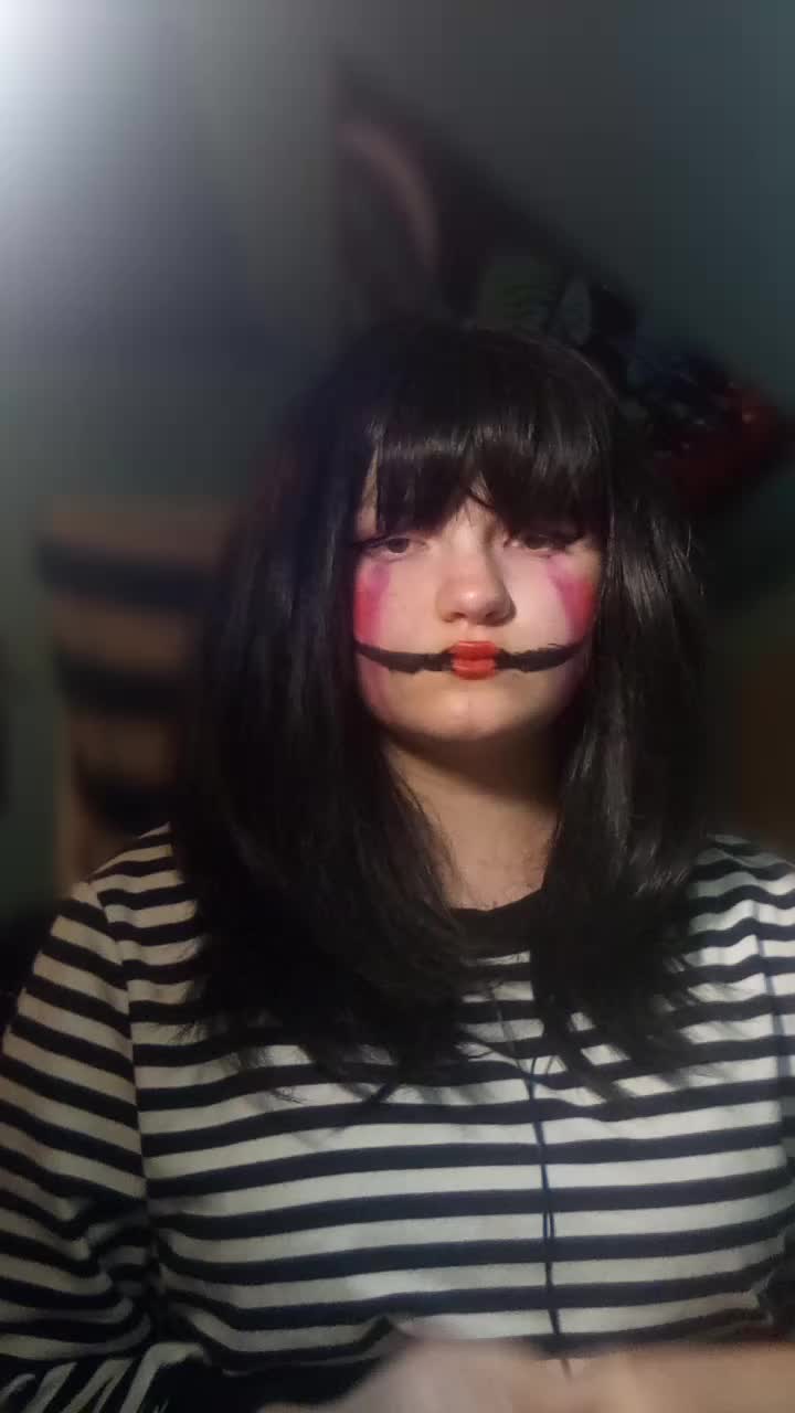 @{Weird_Cosplay}