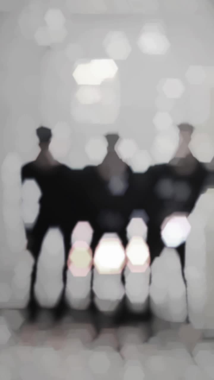 @๐๐ค๐ข๐ข๐๐๐