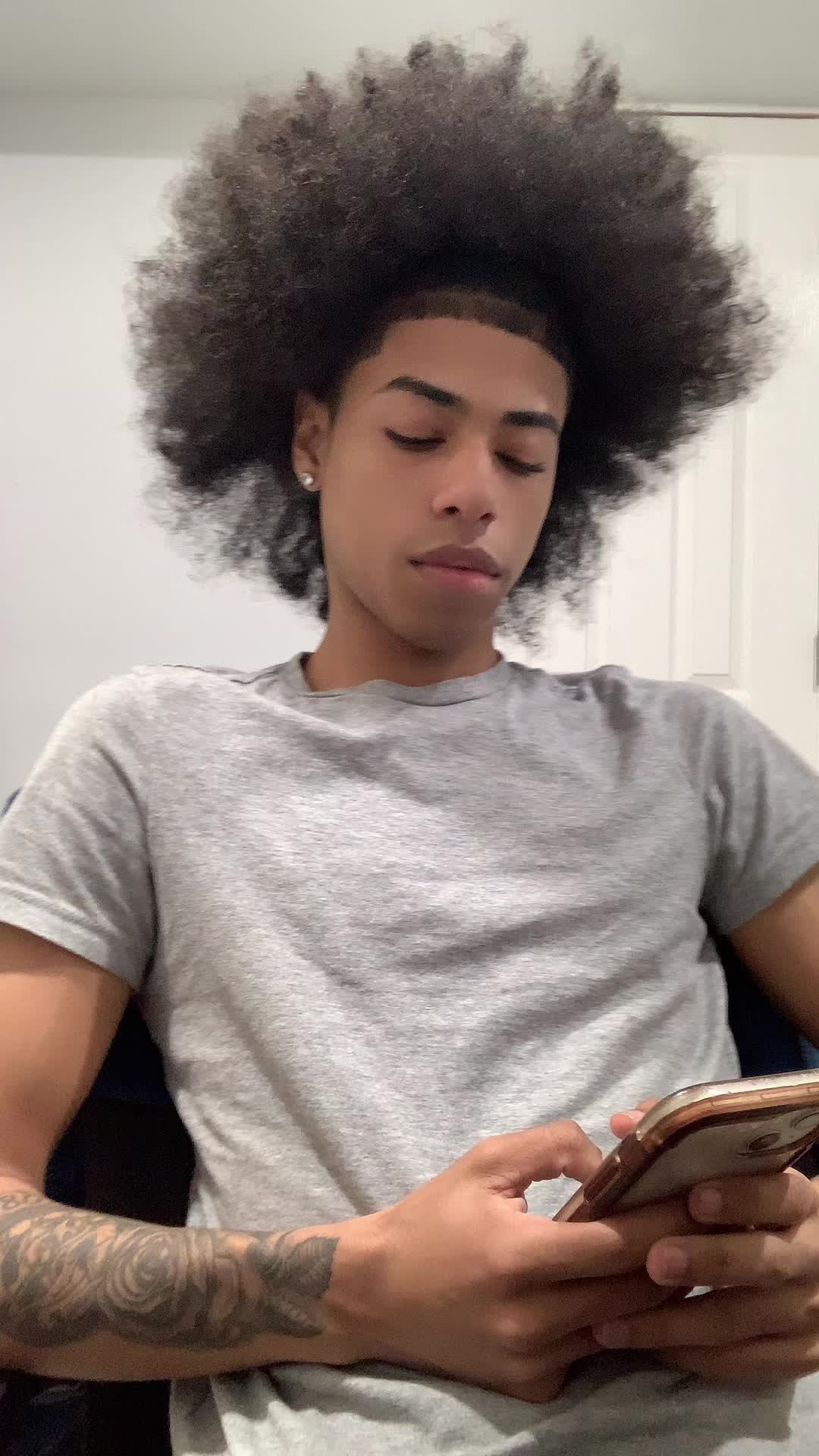 @zeus 🖤