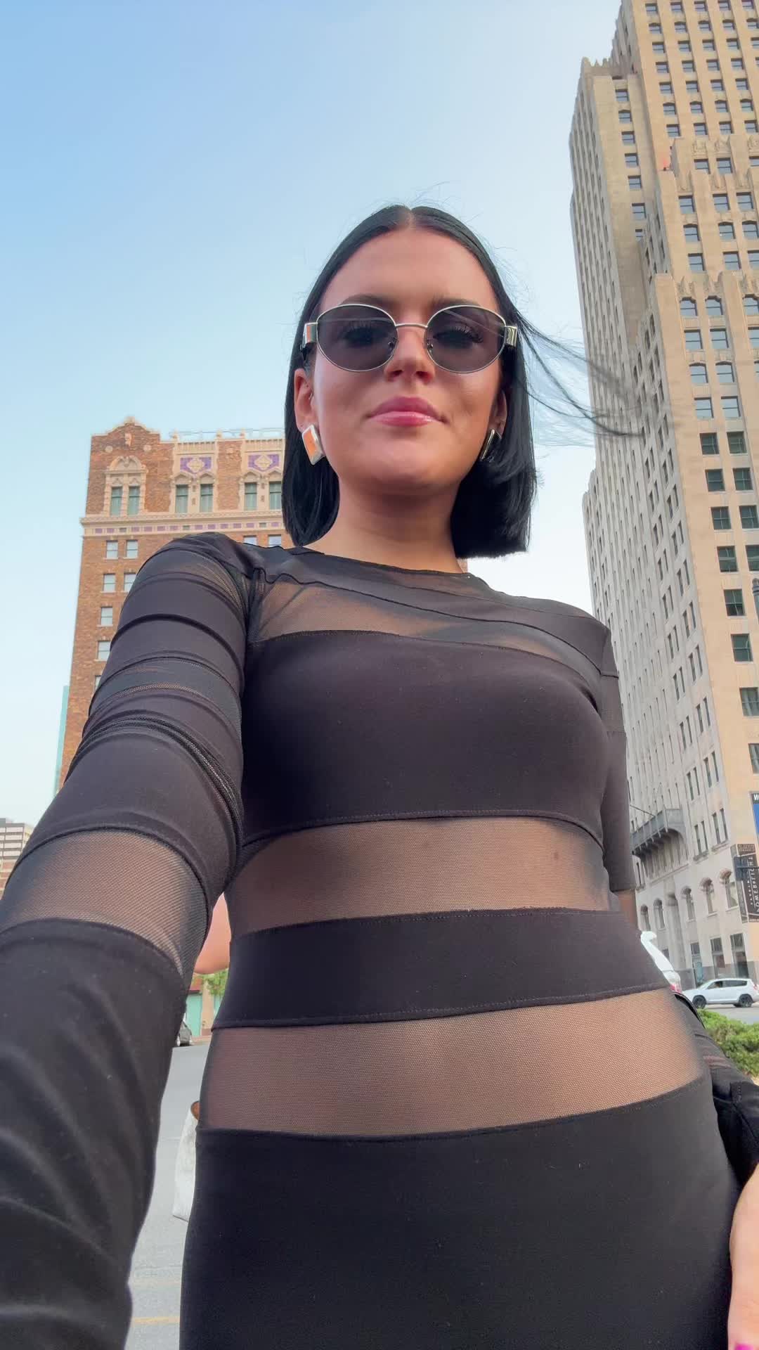 @Ella M