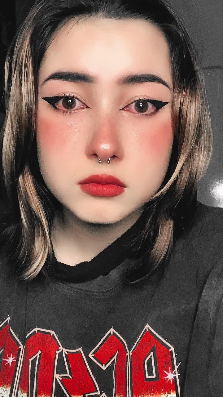 @nixieglow