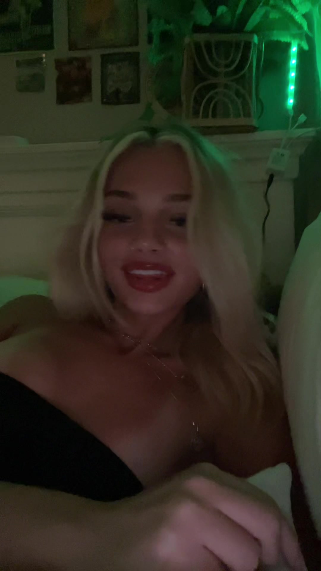 @julessss